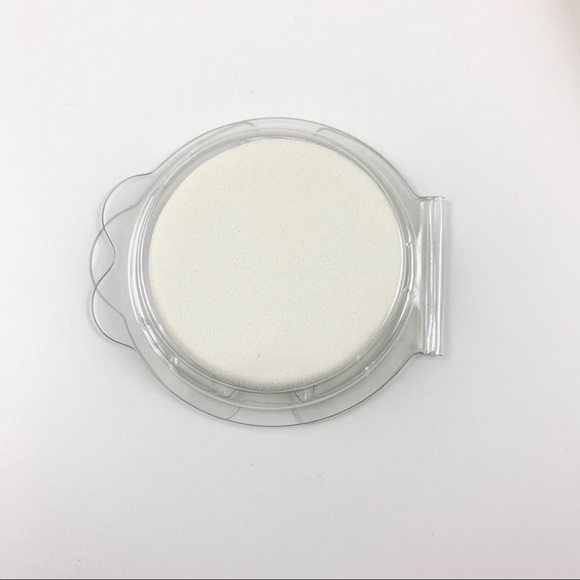 Stila 70 Illuminating Powder Foundation Refill - Picture 7 of 7